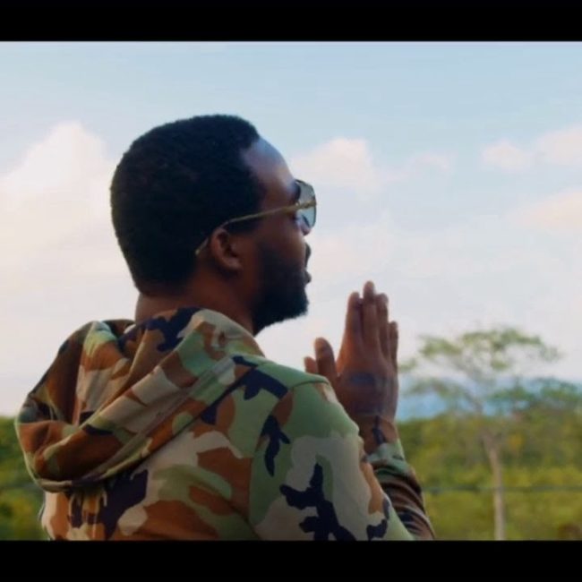 Teejay – Lonely Road (Official Video)